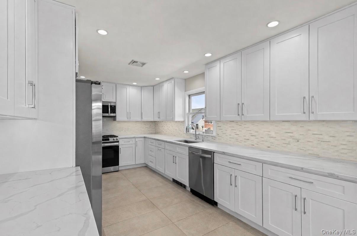 #12 photo, 175 Roosevelt Boulevard, Long Beach , NY 11561