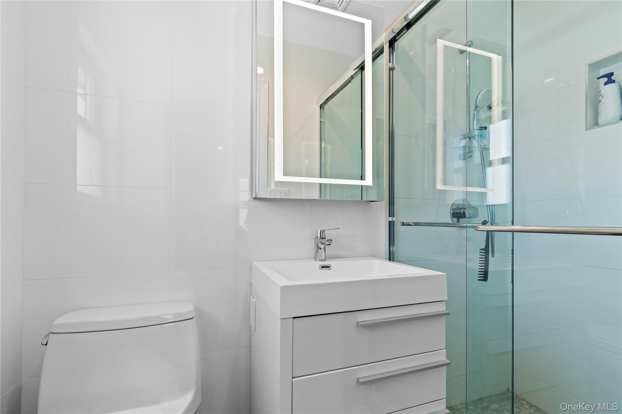 #20 photo, 175 Roosevelt Boulevard, Long Beach , NY 11561