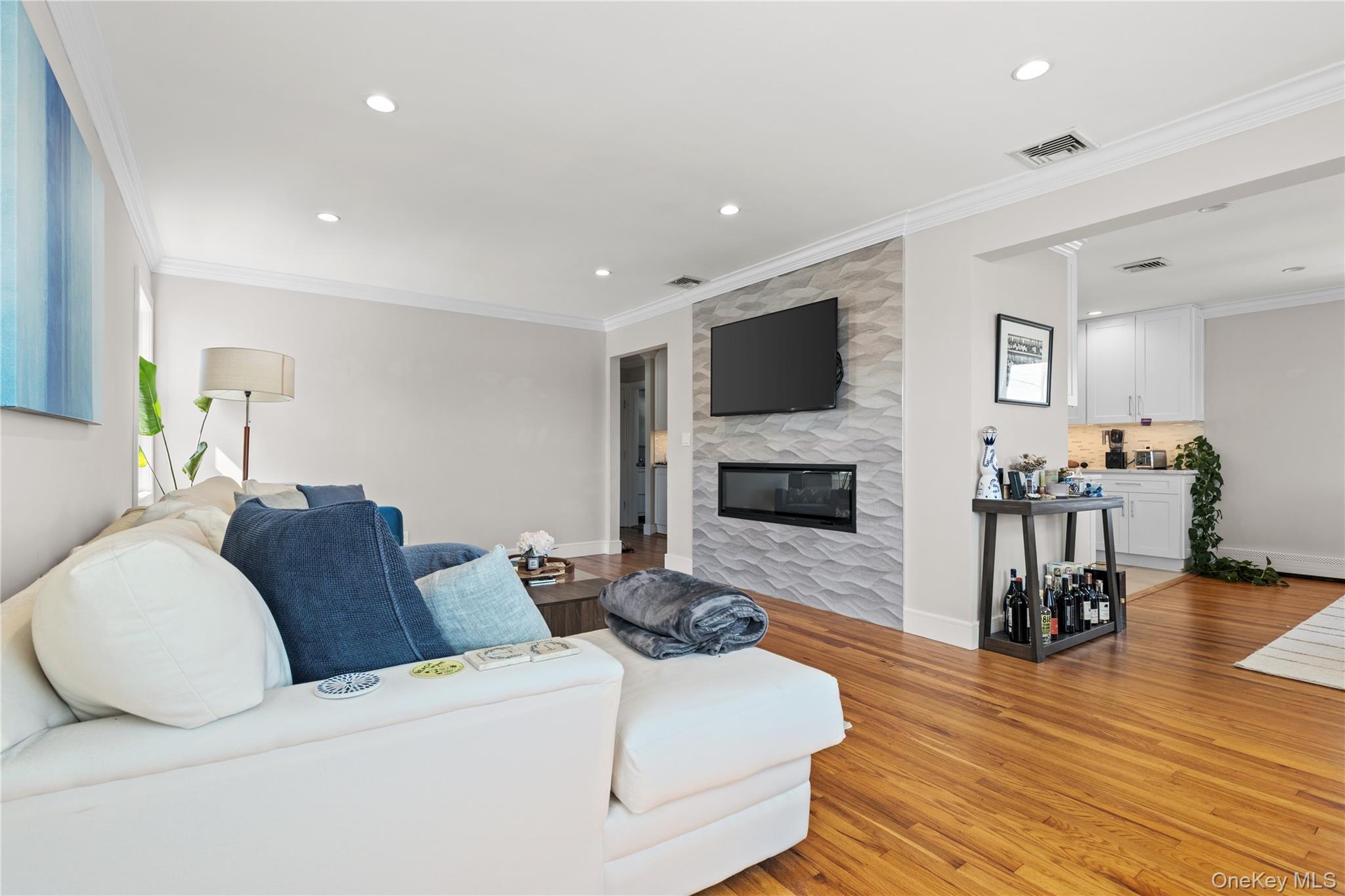 #9 photo, 175 Roosevelt Boulevard, Long Beach , NY 11561