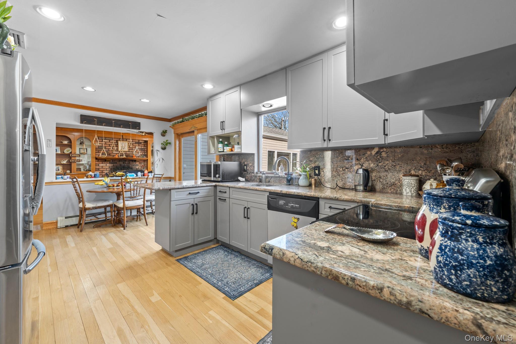 #12 photo, 19 Austin Lane, 롱 아일랜드 Elwood , NY 11743