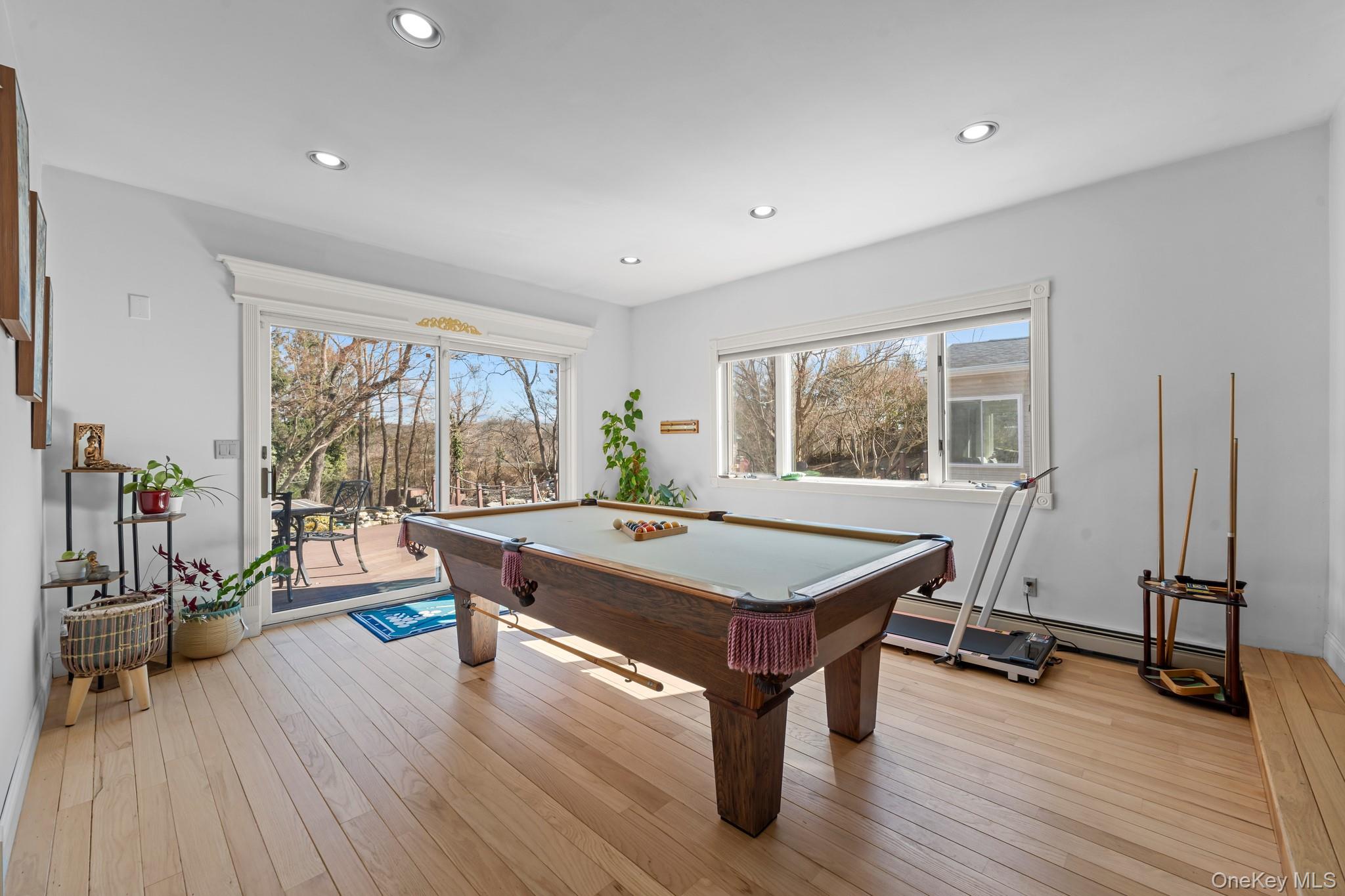 #16 photo, 19 Austin Lane, 롱 아일랜드 Elwood , NY 11743