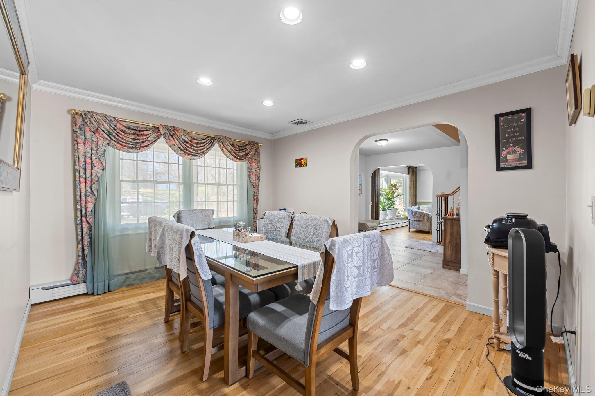 #9 photo, 19 Austin Lane, 롱 아일랜드 Elwood , NY 11743