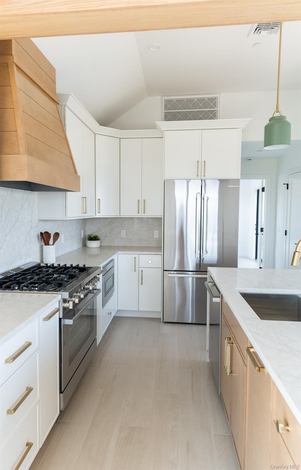 #8 photo, 319 Wilmot Road, সাফোক কাউন্টি Ocean Beach , NY 11770