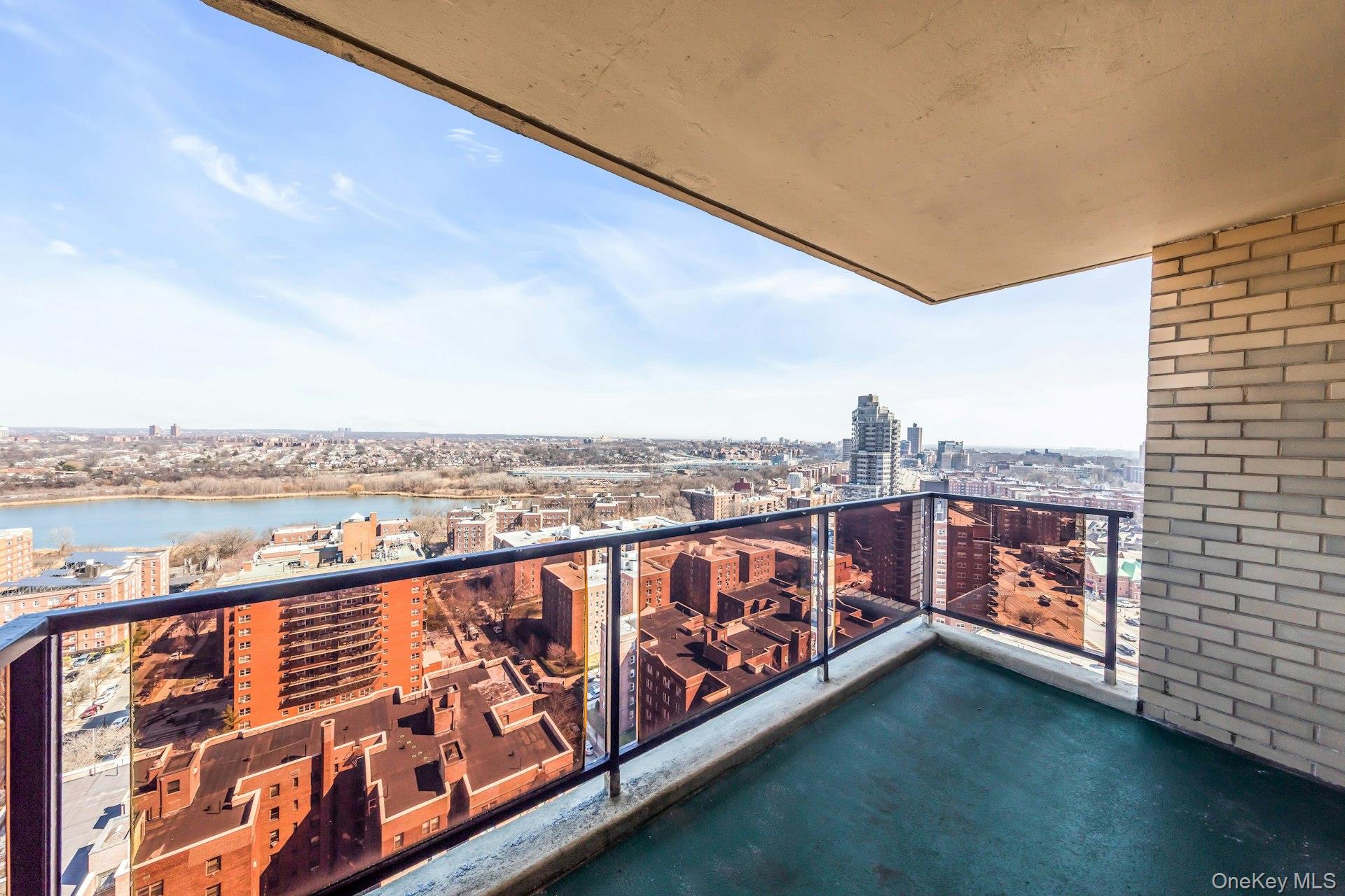 #19 photo, 110-11 Queens Boulevard, কুইন্‌স Forest Hills , NY 11375