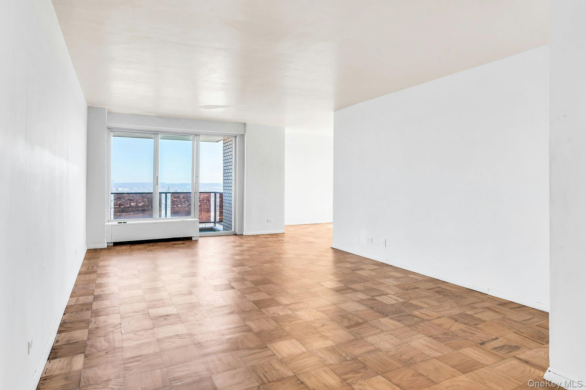 #7 photo, 110-11 Queens Boulevard, কুইন্‌স Forest Hills , NY 11375