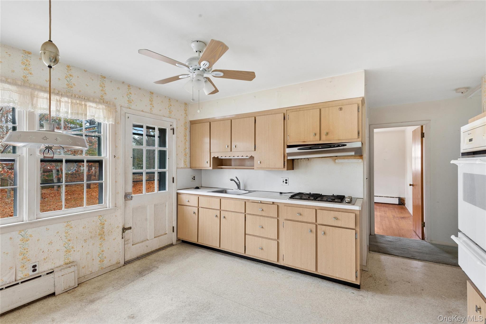 #10 photo, 4 E Rampasture Road, Hampton Bays , NY 11946