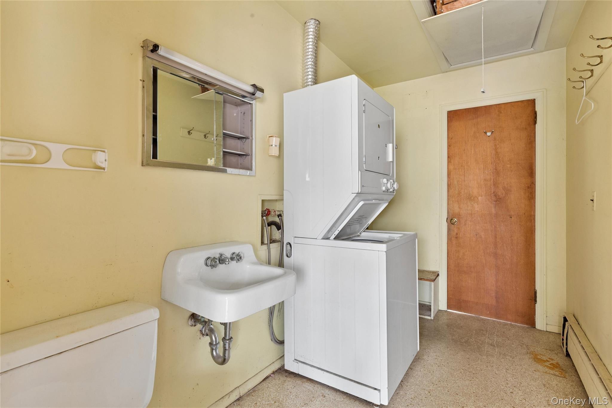 #17 photo, 4 E Rampasture Road, Hampton Bays , NY 11946