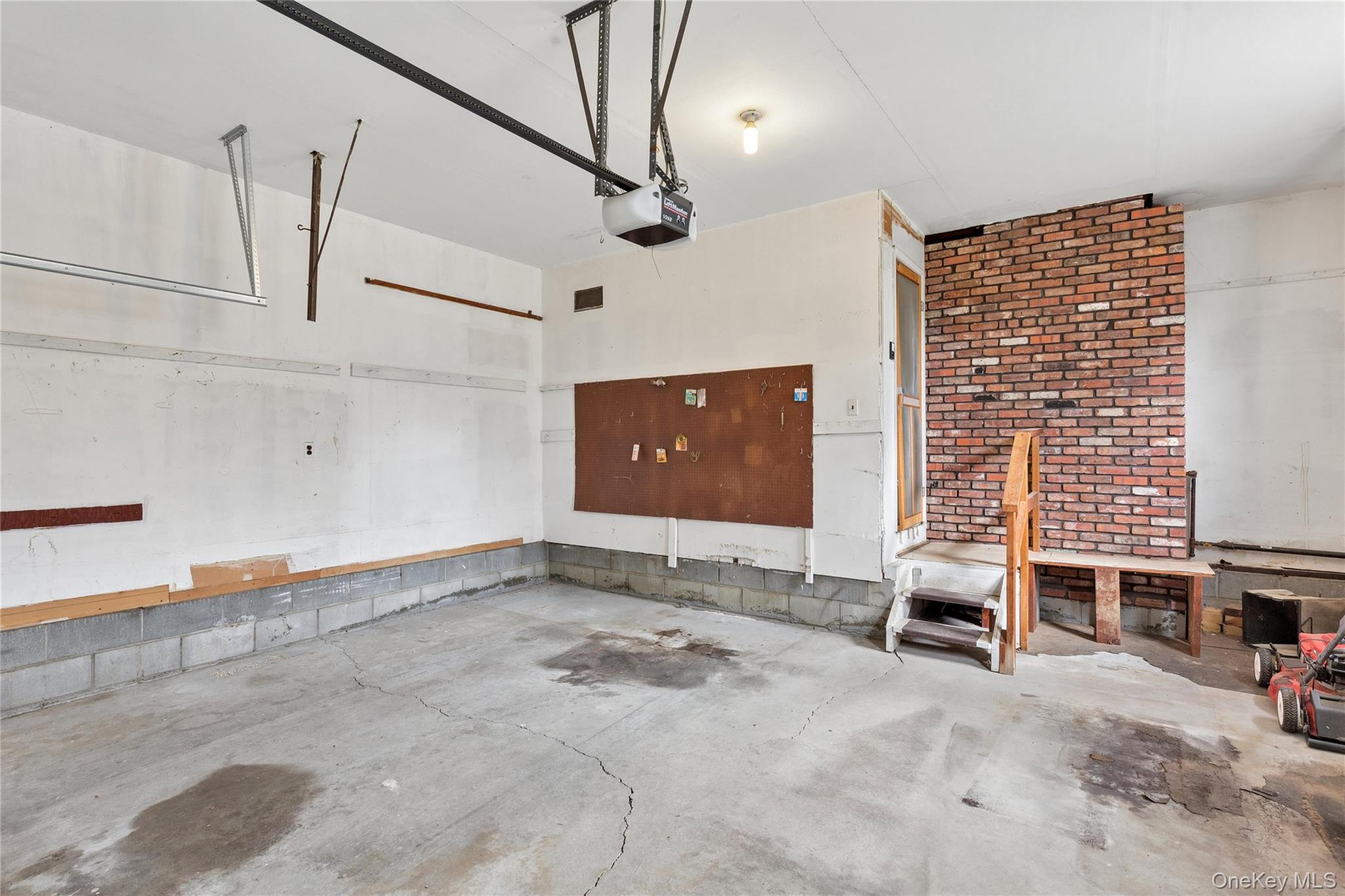 #18 photo, 4 E Rampasture Road, Hampton Bays , NY 11946