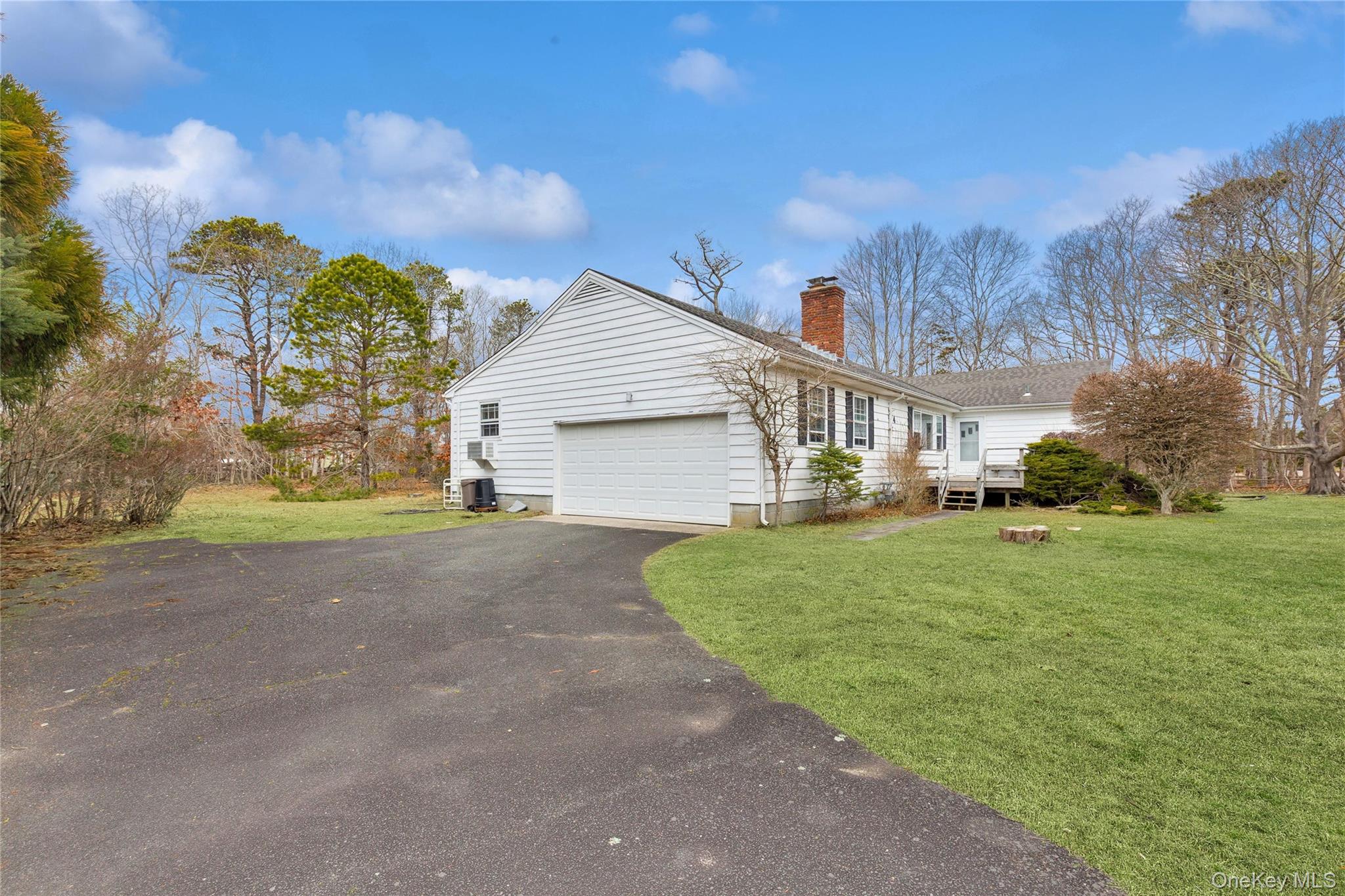 #2 photo, 4 E Rampasture Road, Hampton Bays , NY 11946