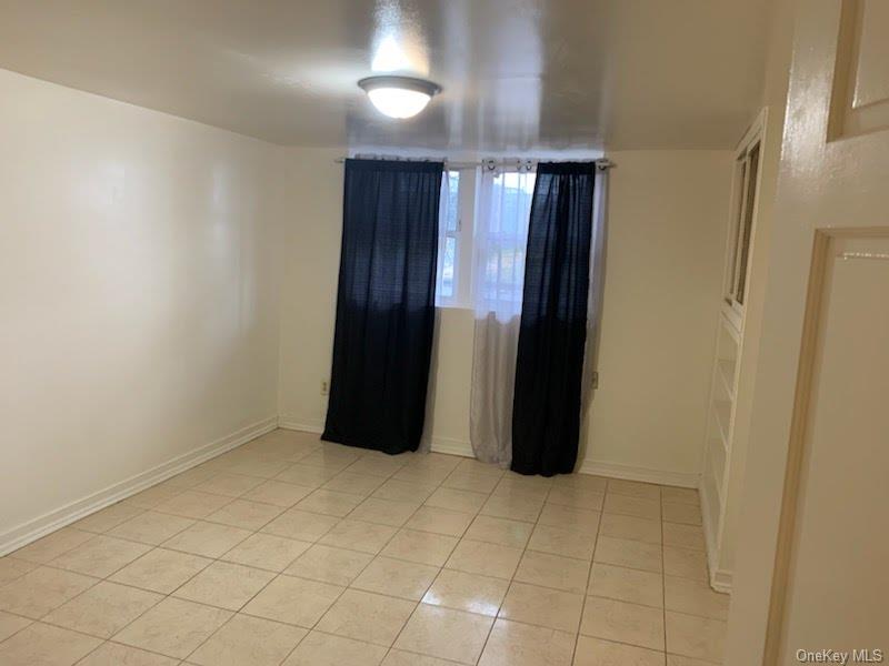 #12 photo, 11433 204th Street, كوينز Saint Albans , NY 11412