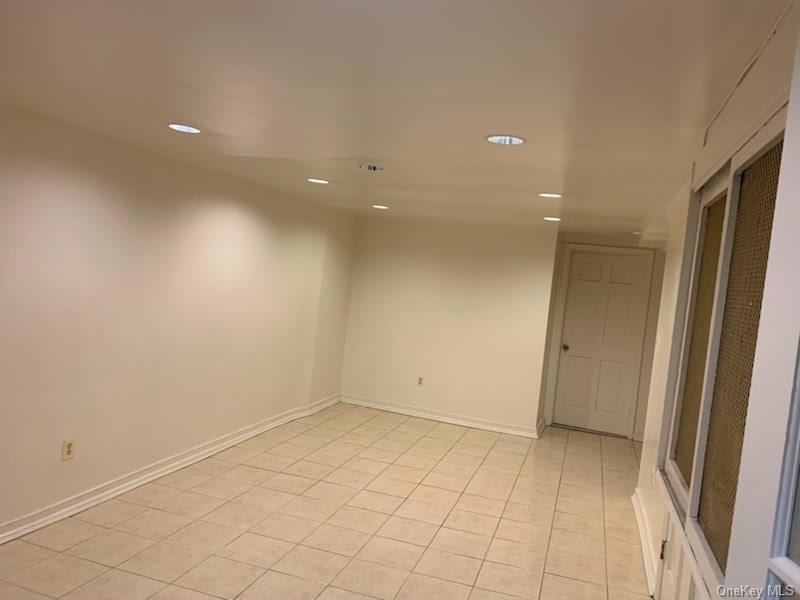 #13 photo, 11433 204th Street, كوينز Saint Albans , NY 11412