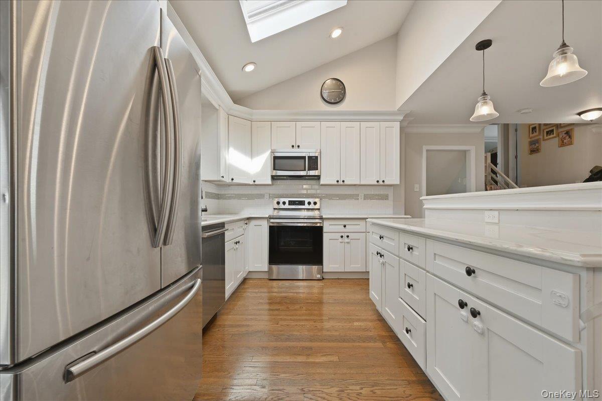 #11 photo, 1419 Eric Lane, নাসাউ কাউন্টি East Meadow , NY 11554