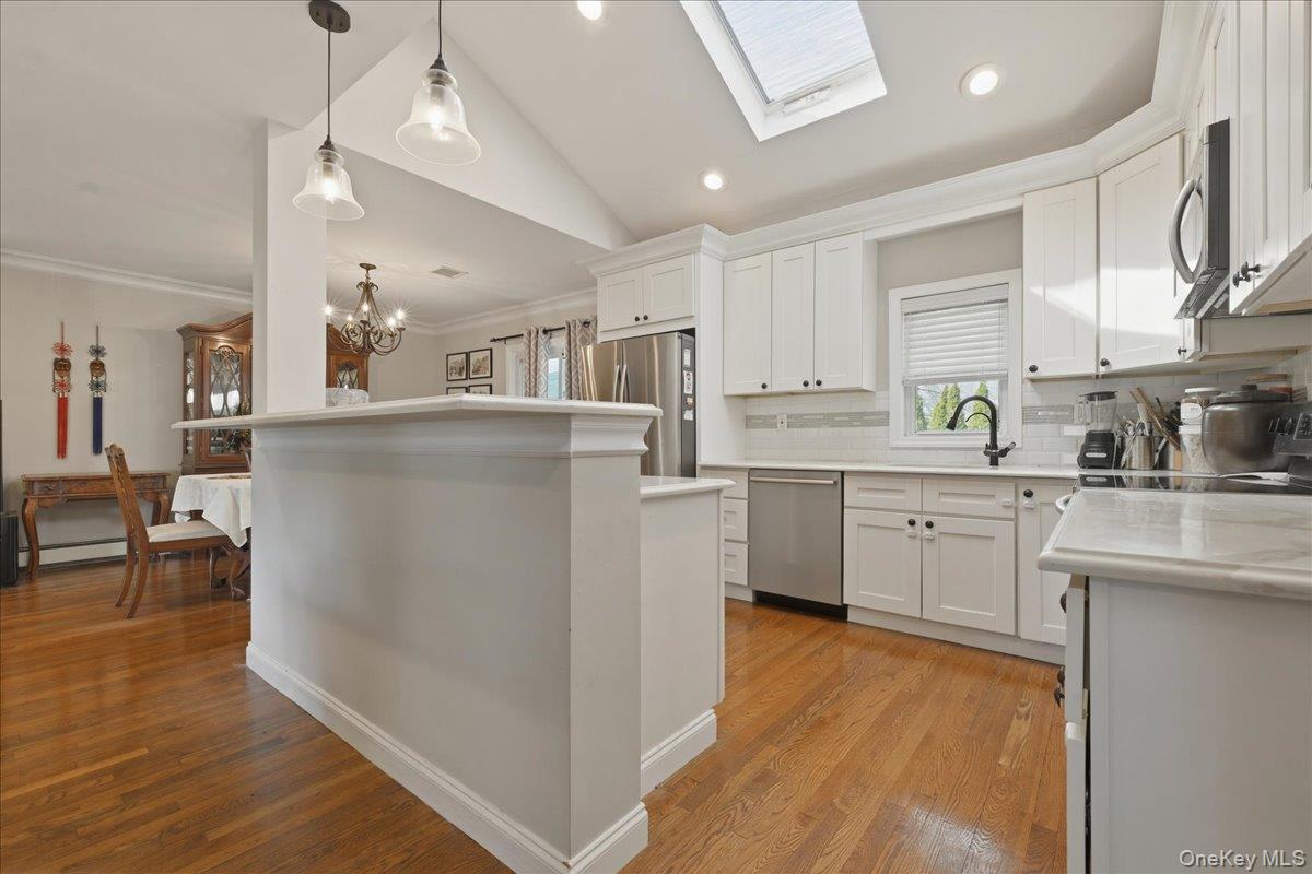 #8 photo, 1419 Eric Lane, নাসাউ কাউন্টি East Meadow , NY 11554