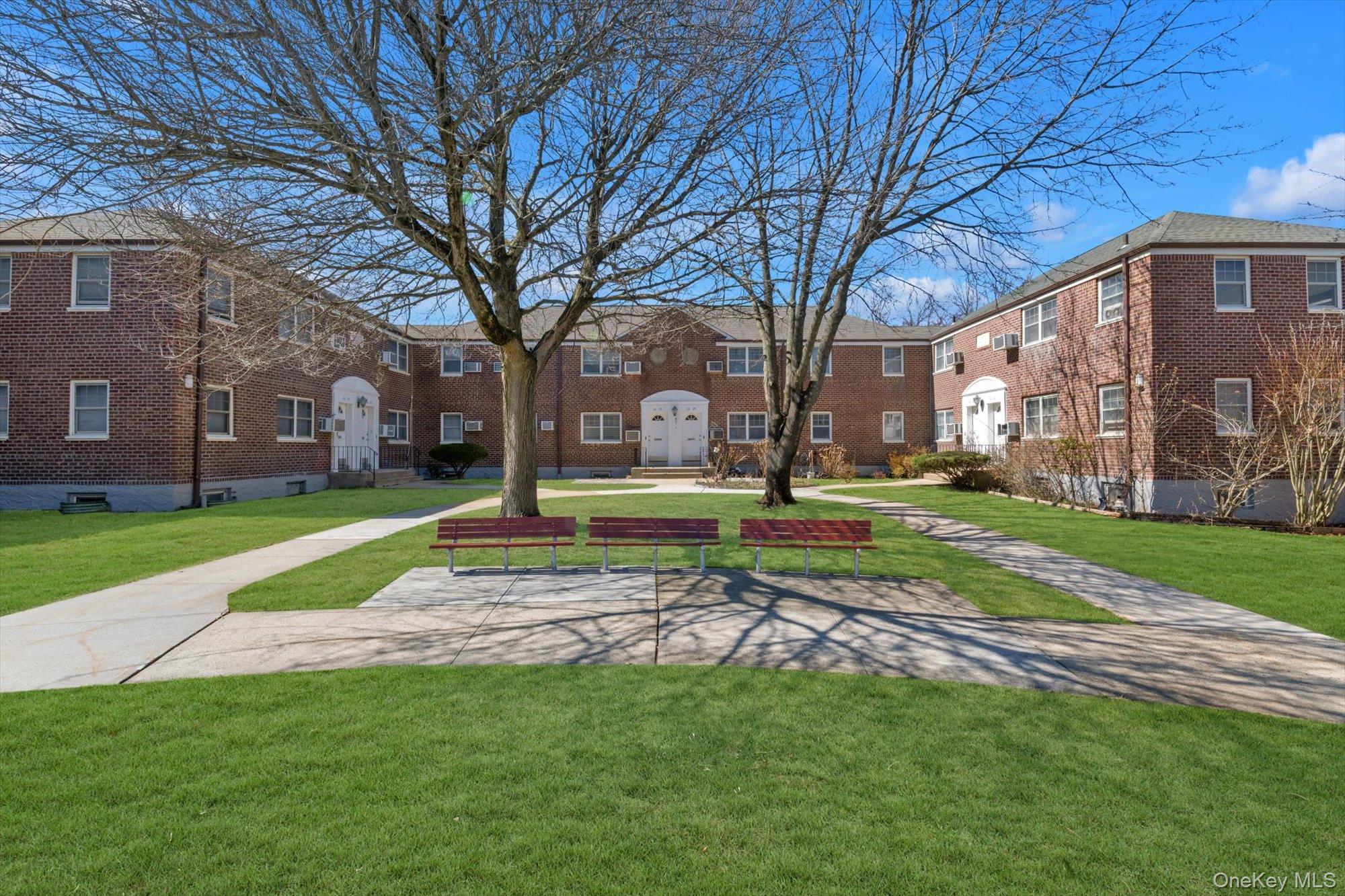 #15 photo, 60-22 251st Street, কুইন্‌স Little Neck , NY 11362