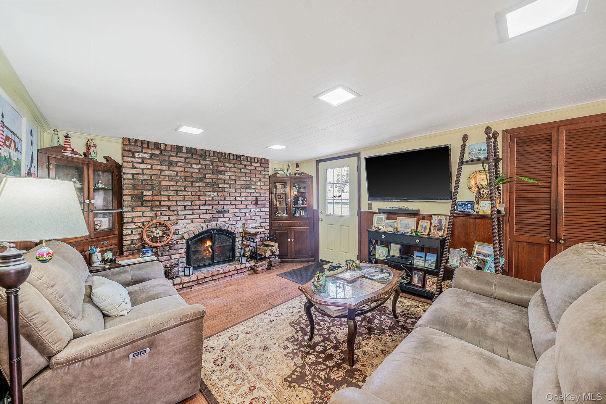 #14 photo, 43 Wiggins Avenue, সাফোক কাউন্টি Patchogue , NY 11772