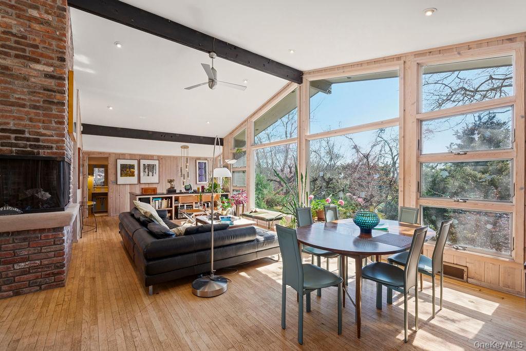 #2 photo, 27 Atterbury Road, Southampton , NY 11968