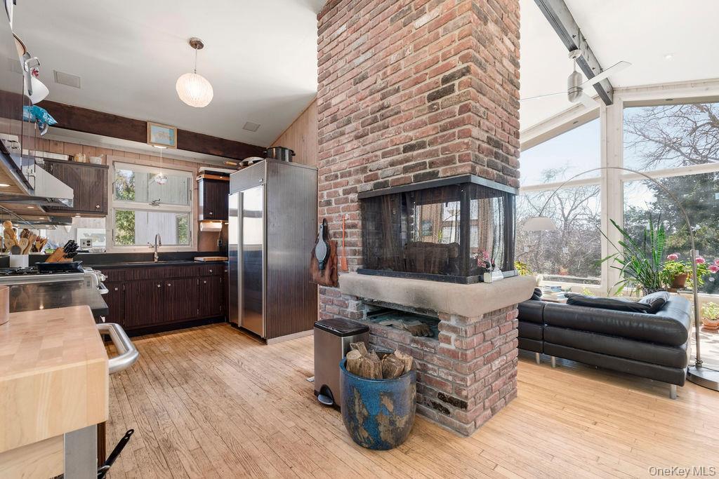 #4 photo, 27 Atterbury Road, Southampton , NY 11968