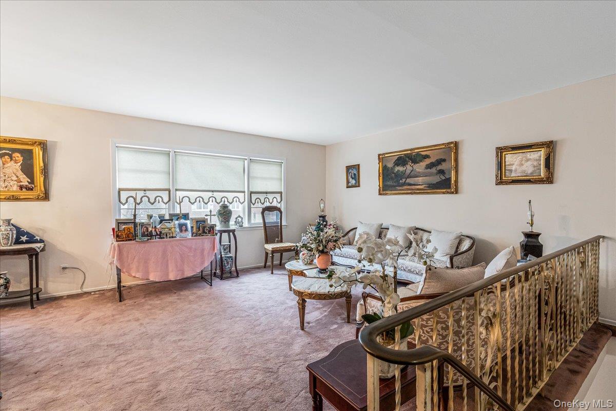 #12 photo, 196-52 45th Drive, 法拉盛 Flushing , NY 11358