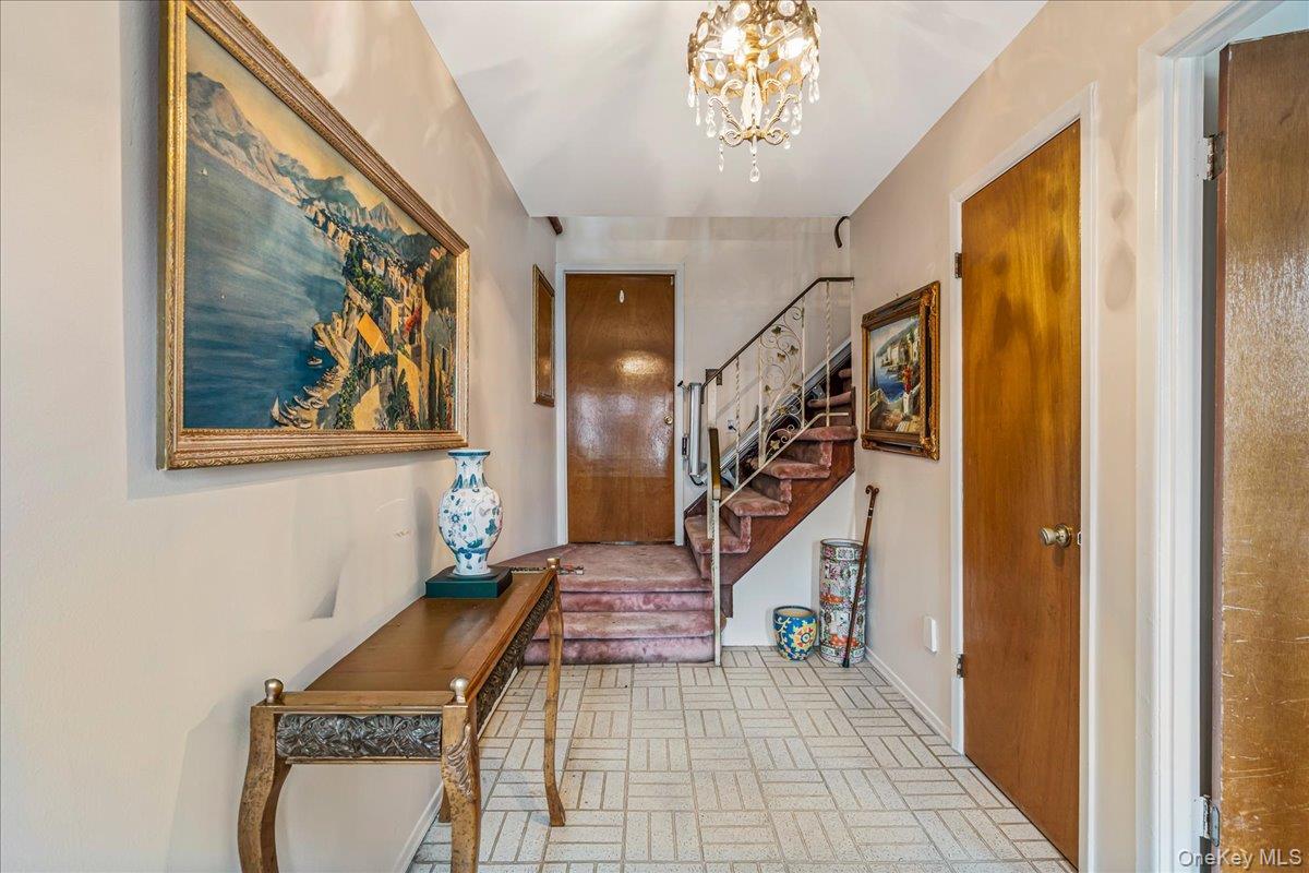 #19 photo, 196-52 45th Drive, 法拉盛 Flushing , NY 11358