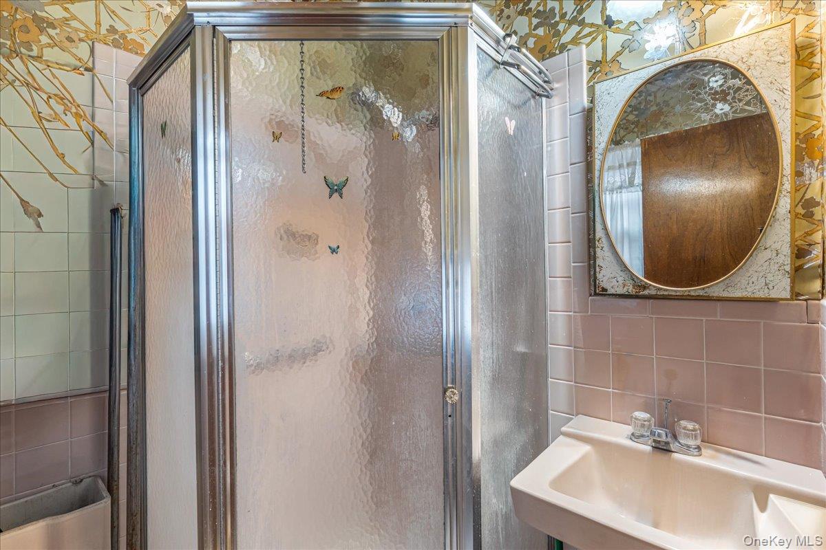 #9 photo, 196-52 45th Drive, 法拉盛 Flushing , NY 11358