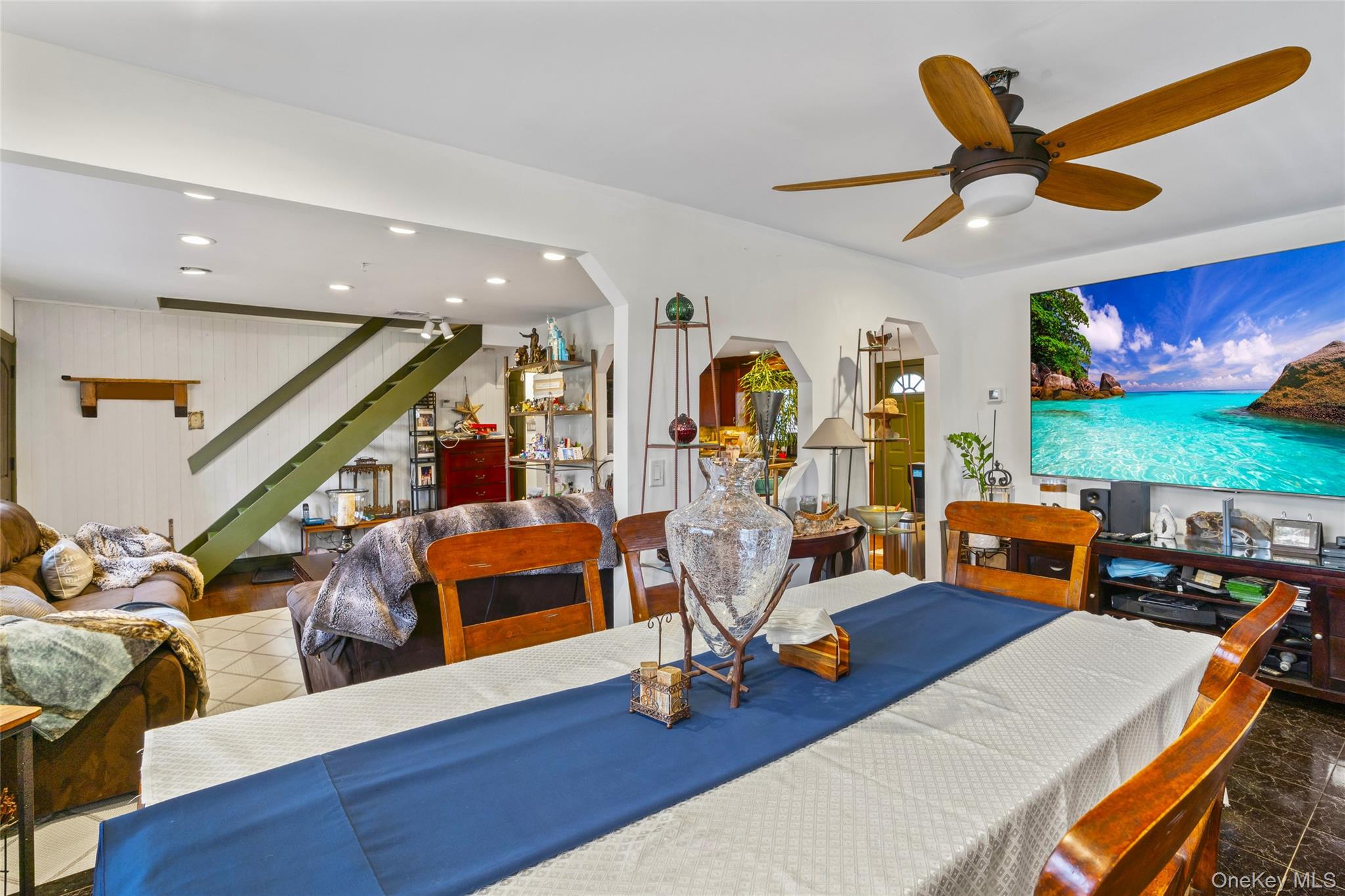 #16 photo, 2 Burnett Avenue, সাফোক কাউন্টি Bay Shore , NY 11706