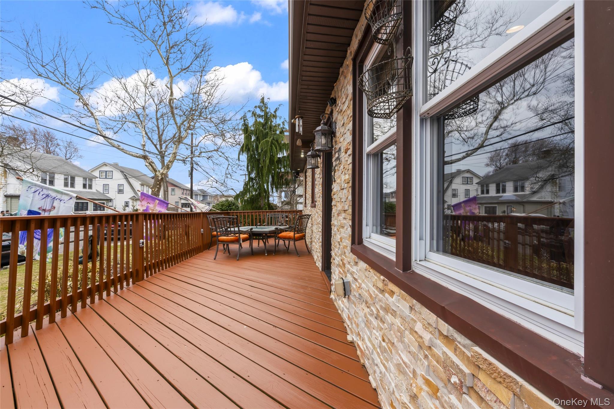 #7 photo, 2 Burnett Avenue, সাফোক কাউন্টি Bay Shore , NY 11706