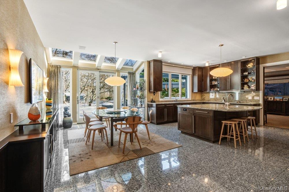 #11 photo, 8 Forest Court, নাসাউ কাউন্টি Syosset , NY 11791