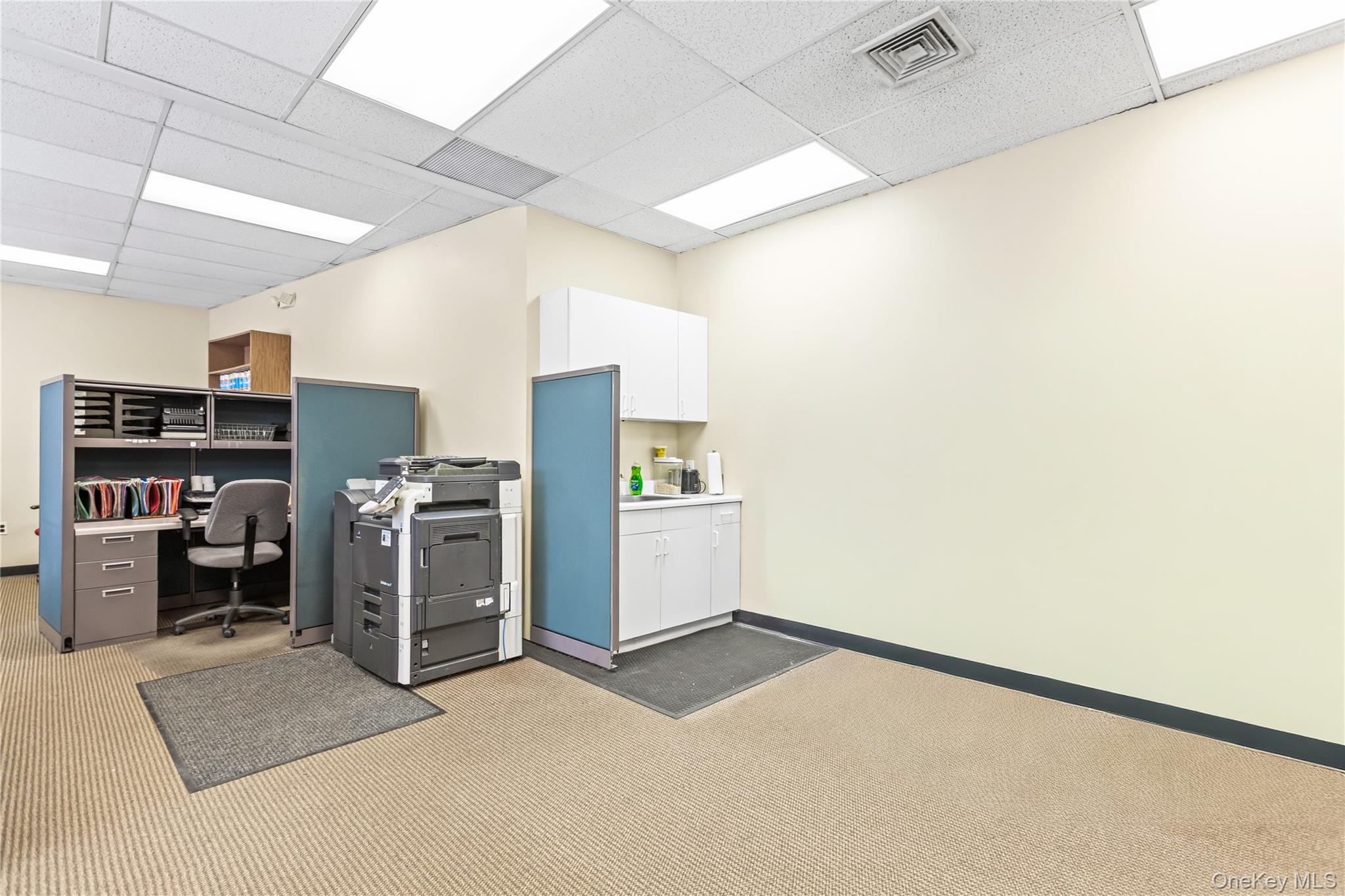 #9 photo, 3330 Veterans Memorial Highway, সাফোক কাউন্টি Bohemia , NY 11716