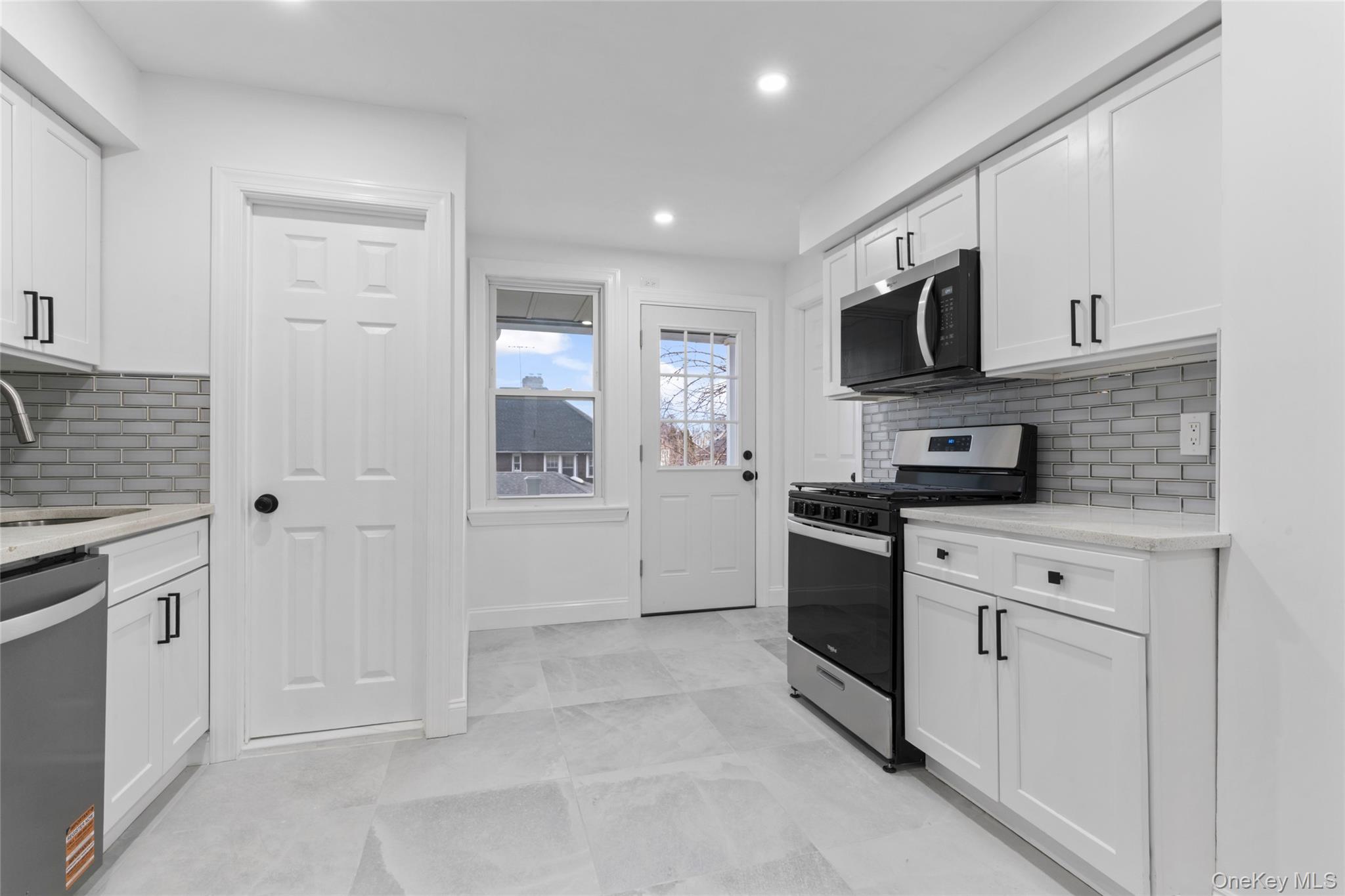 #11 photo, 254 Charles Avenue, Staten Island , NY 10302