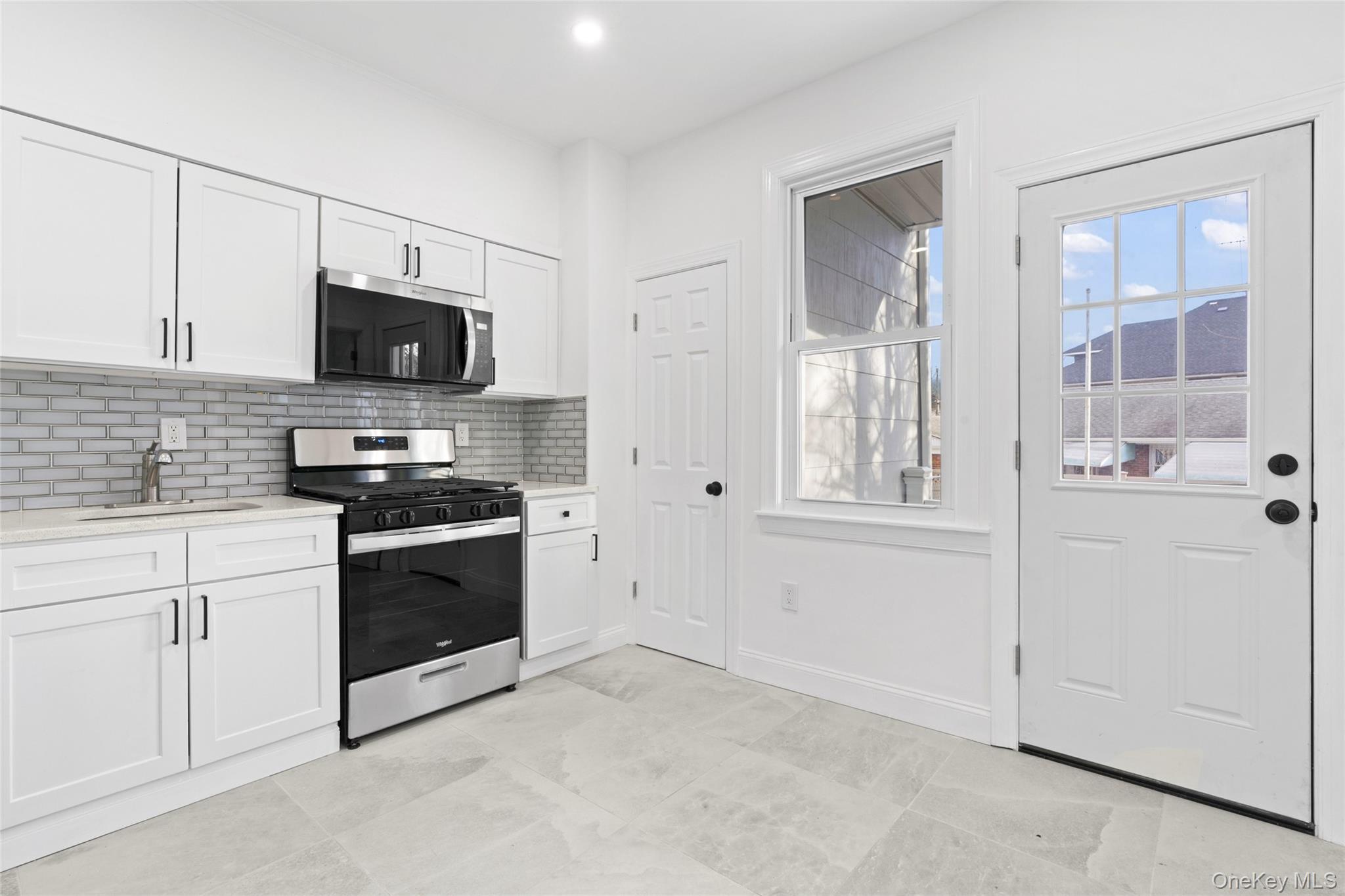 #5 photo, 254 Charles Avenue, Staten Island , NY 10302