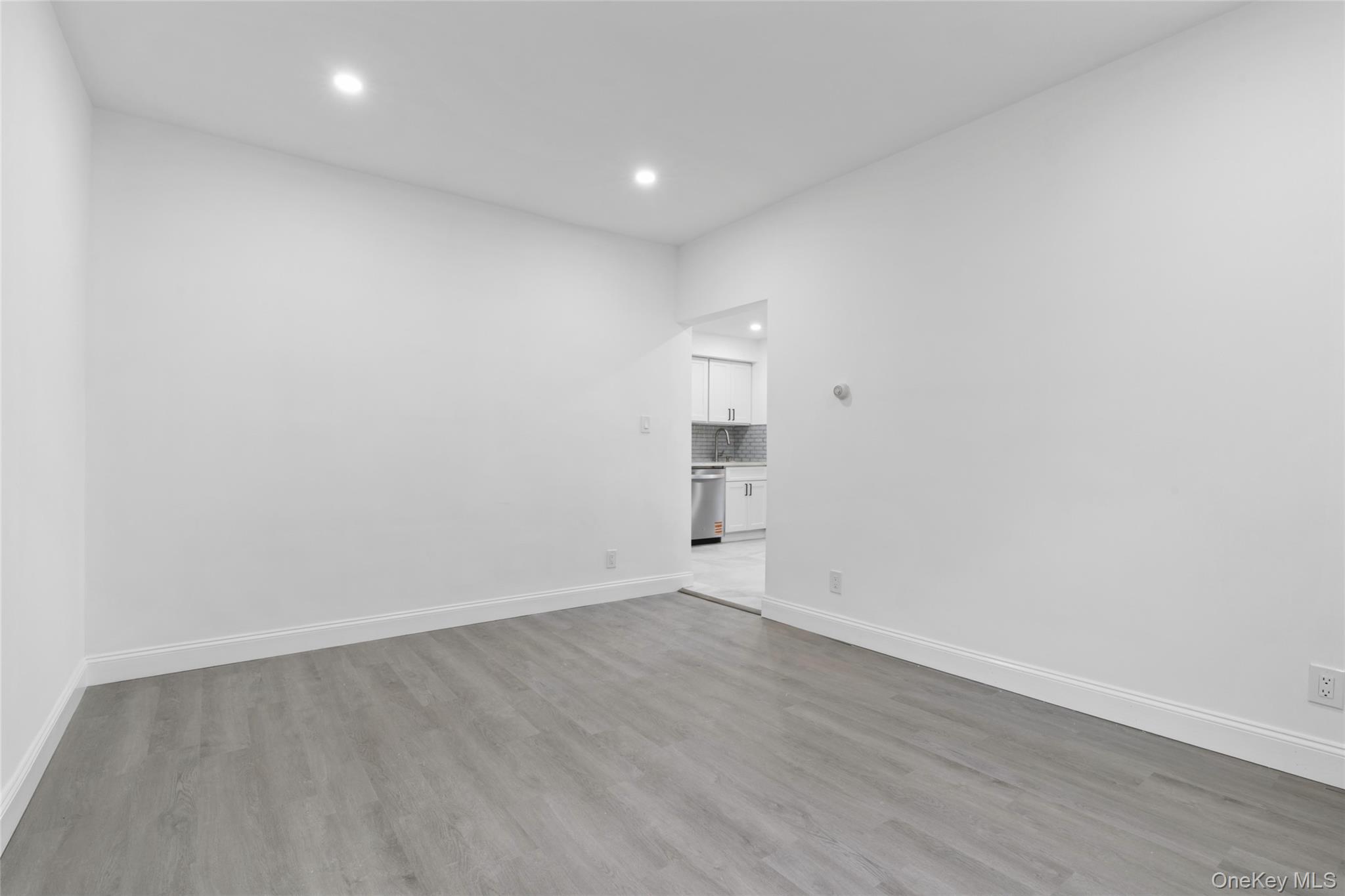 #9 photo, 254 Charles Avenue, Staten Island , NY 10302