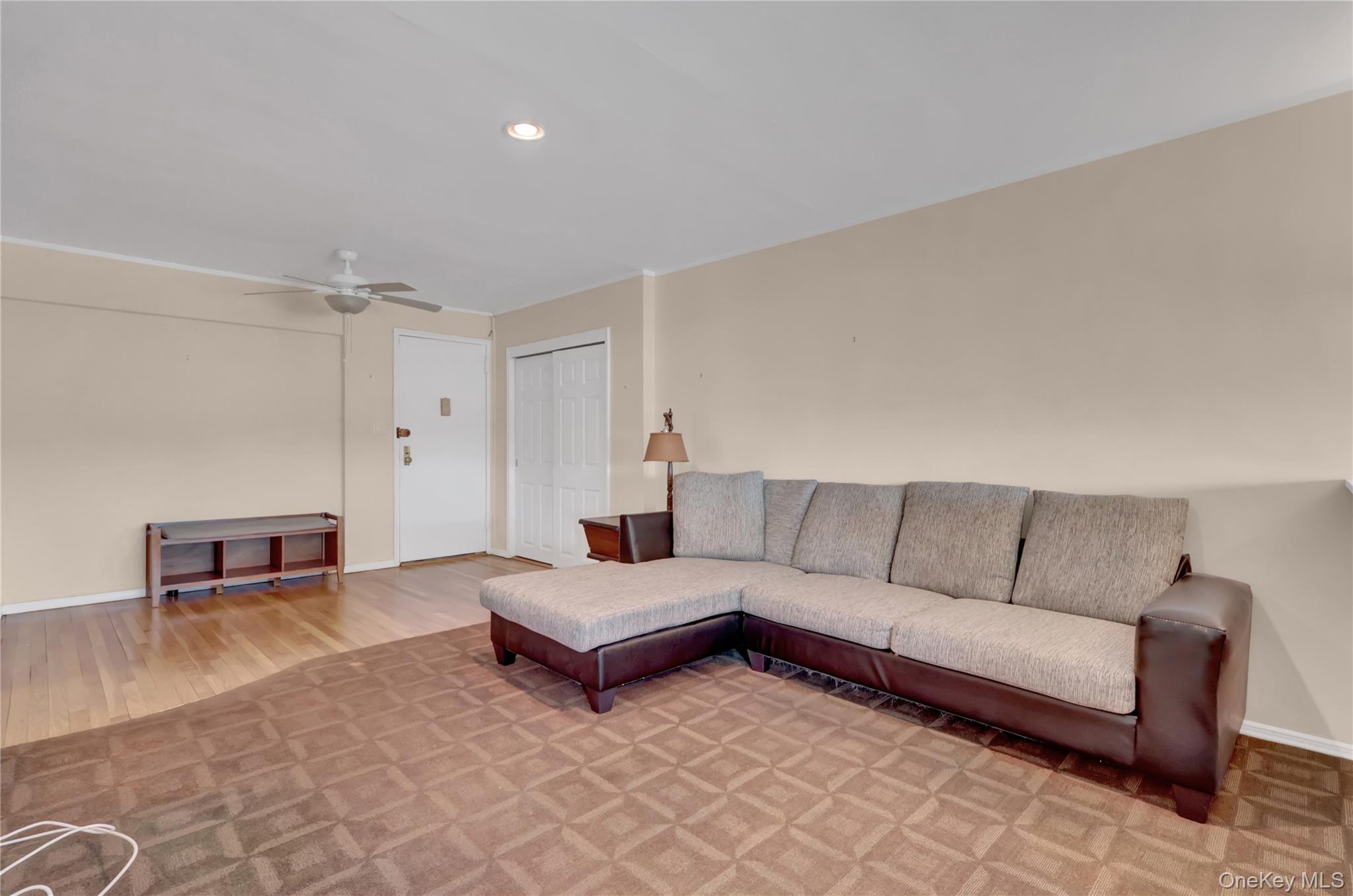 #15 photo, 54-44 Little Neck Parkway, কুইন্‌স Little Neck , NY 11362