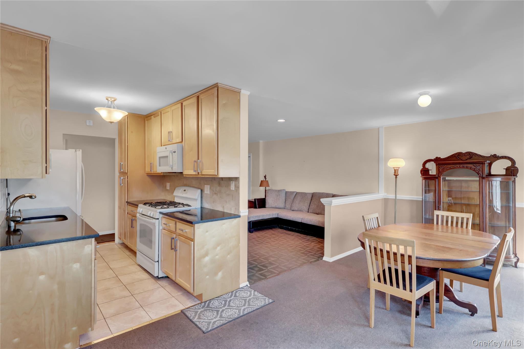 #20 photo, 54-44 Little Neck Parkway, কুইন্‌স Little Neck , NY 11362