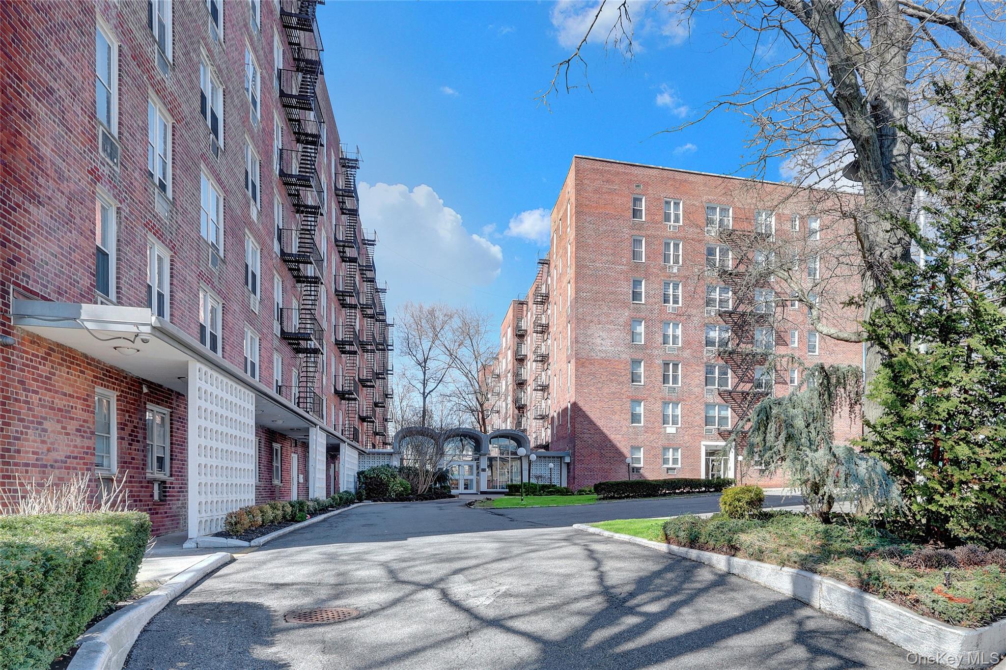 #6 photo, 54-44 Little Neck Parkway, কুইন্‌স Little Neck , NY 11362