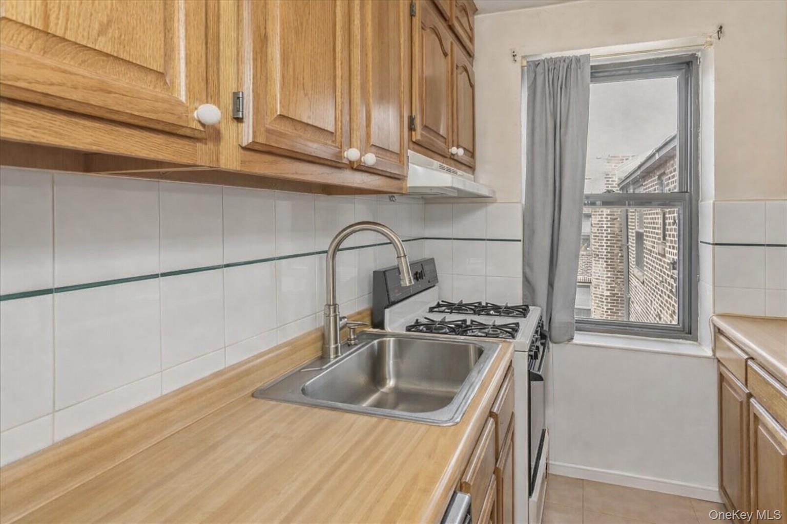 #8 photo, 21-36 77th Street, কুইন্‌স East Elmhurst , NY 11370