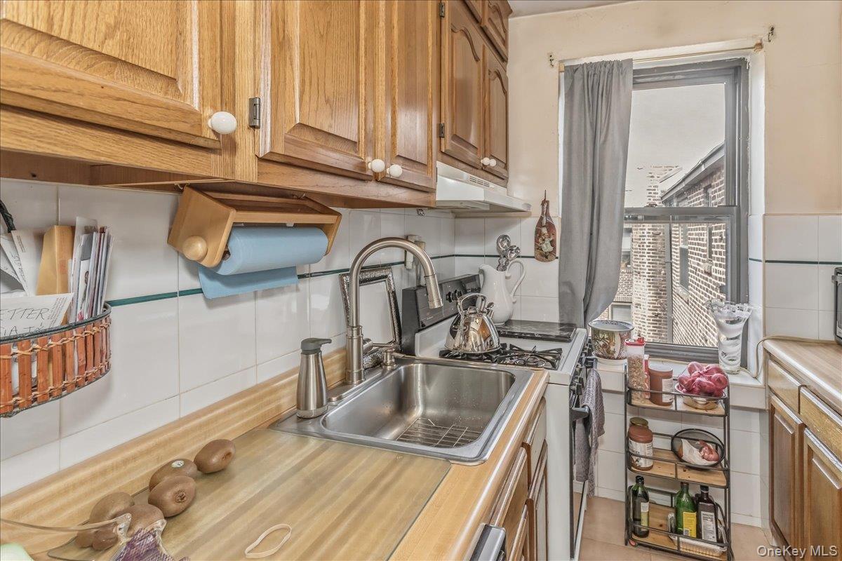 #9 photo, 21-36 77th Street, কুইন্‌স East Elmhurst , NY 11370