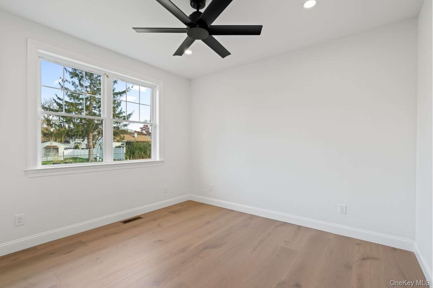 #14 photo, 457 Pond Path, সাফোক কাউন্টি East Setauket , NY 11733