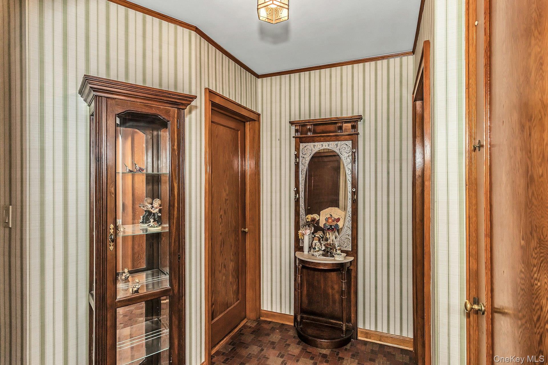 #11 photo, 8227 246th Street, কুইন্‌স Bellerose , NY 11426