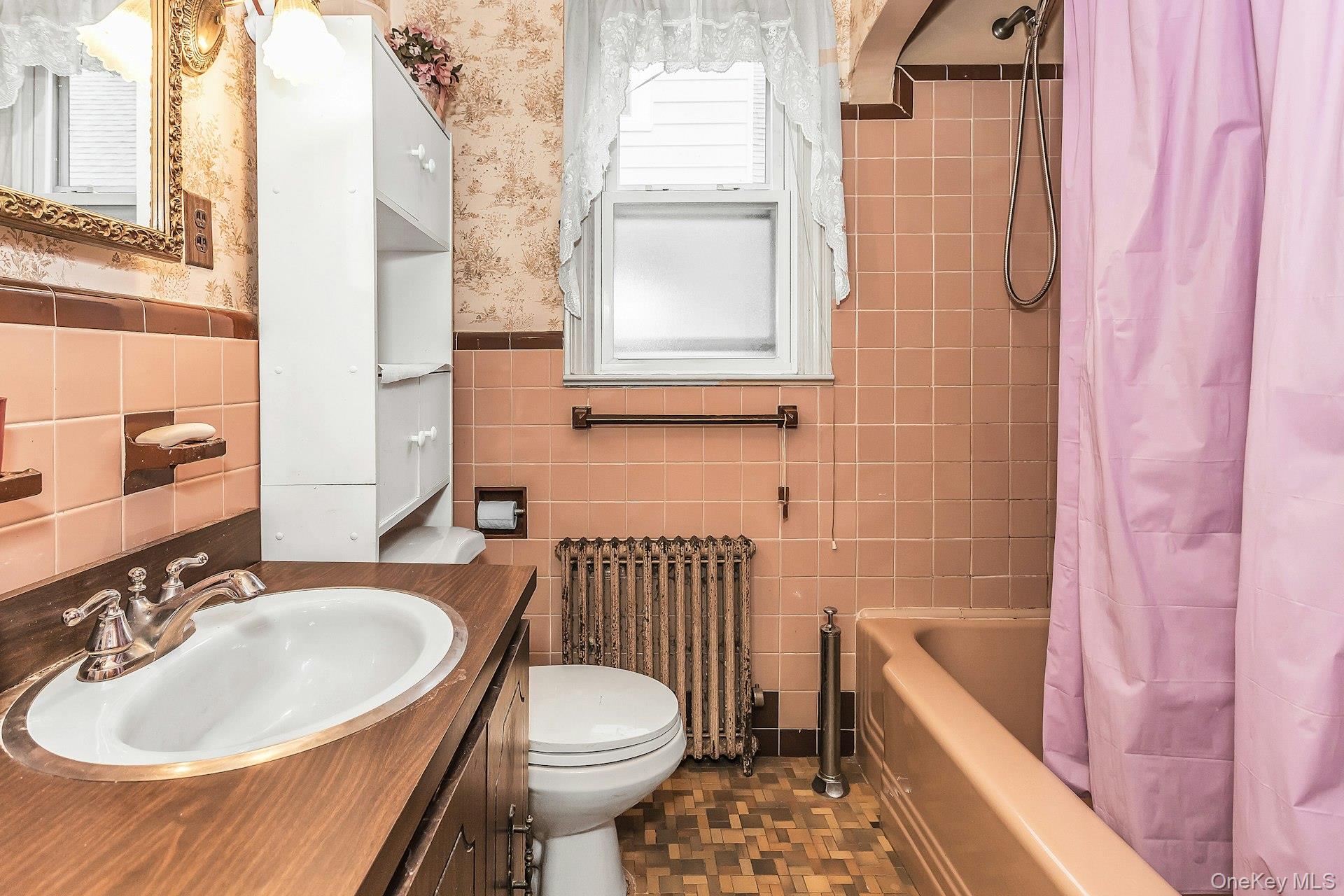 #14 photo, 8227 246th Street, কুইন্‌স Bellerose , NY 11426