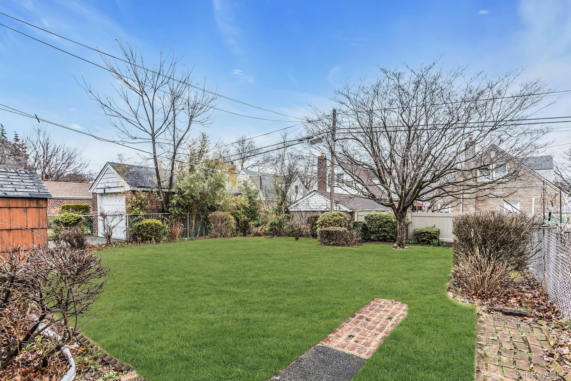 #20 photo, 8227 246th Street, কুইন্‌স Bellerose , NY 11426