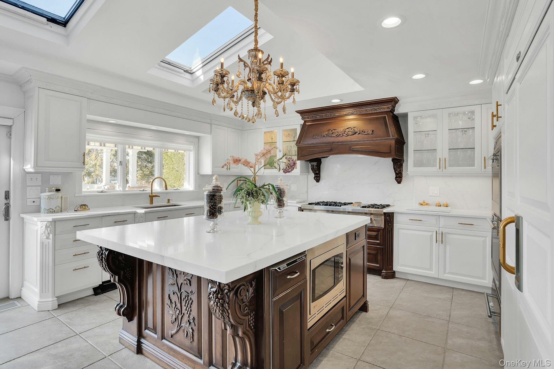 #17 photo, 10 Beech Road, 롱 아일랜드 Islip , NY 11751