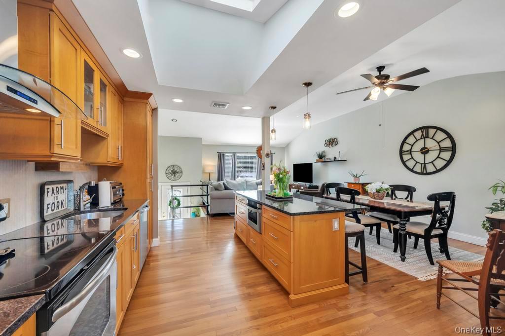 #10 photo, 3 Terrace Drive, Hauppauge , NY 11788