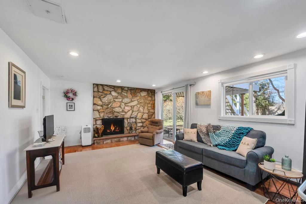 #20 photo, 3 Terrace Drive, Hauppauge , NY 11788