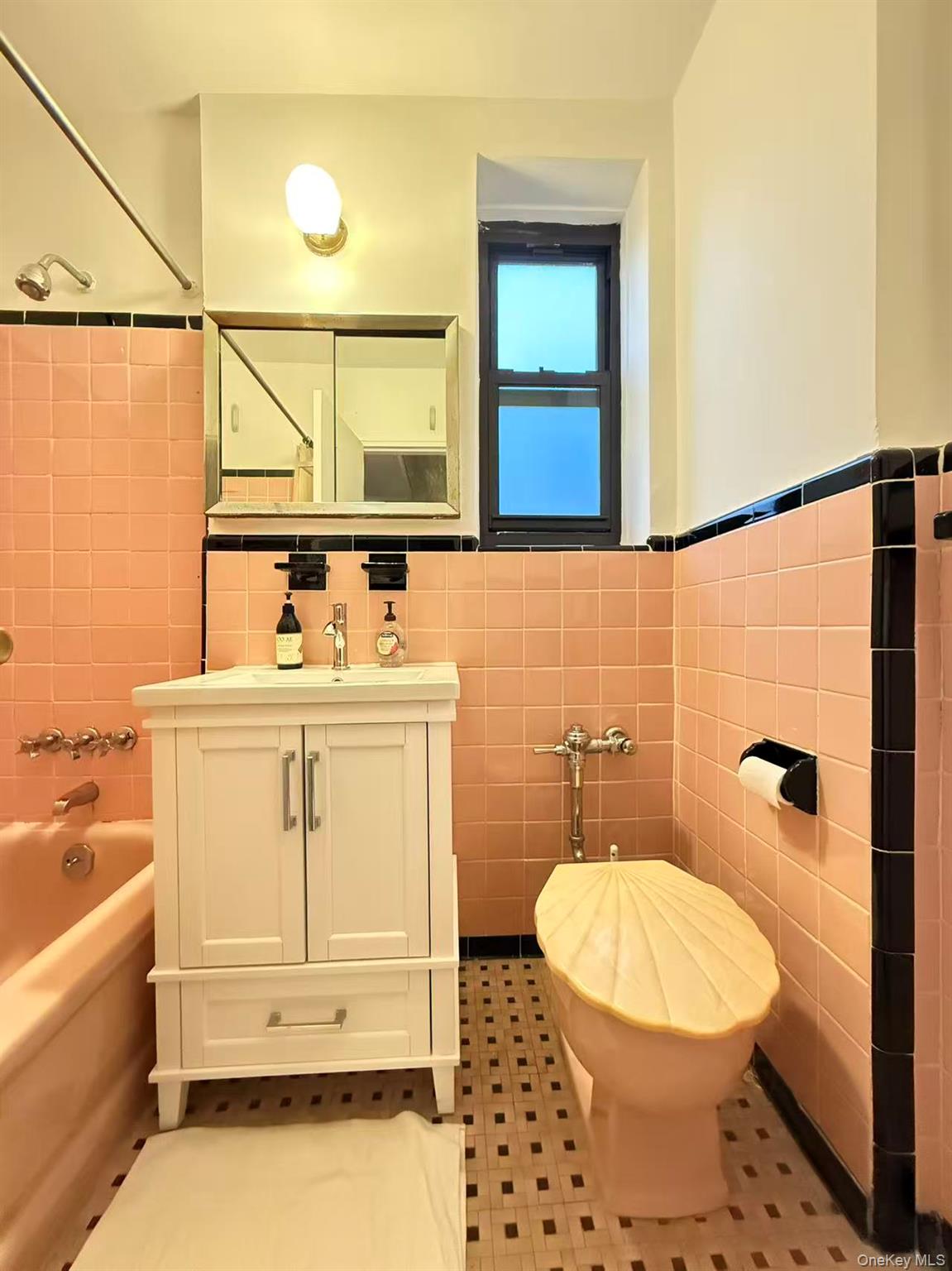 #12 photo, 38-15 149 Street, كوينز Flushing , NY 11354