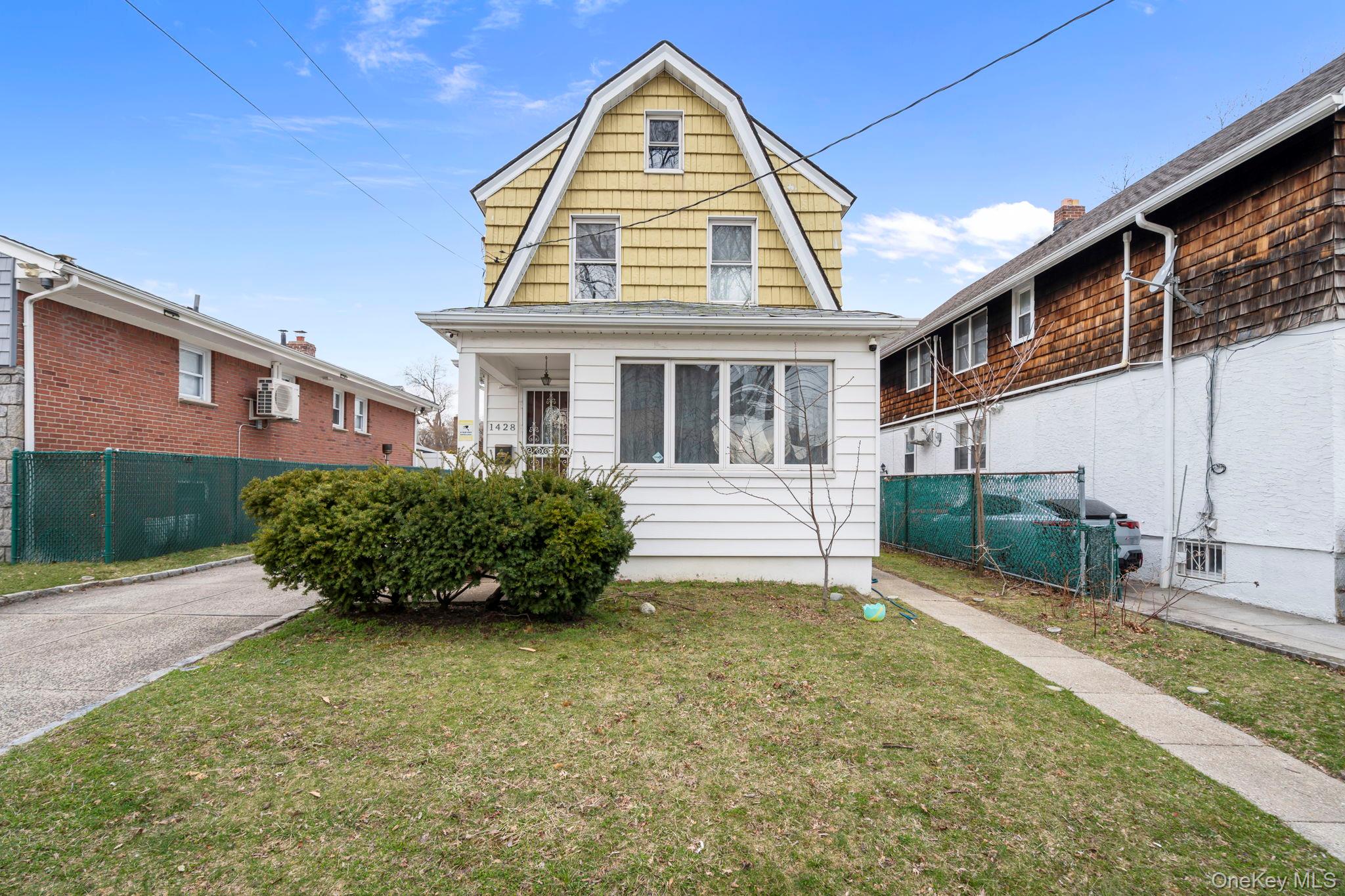 #2 photo, 14-28 156th Street, কুইন্‌স Whitestone , NY 11357