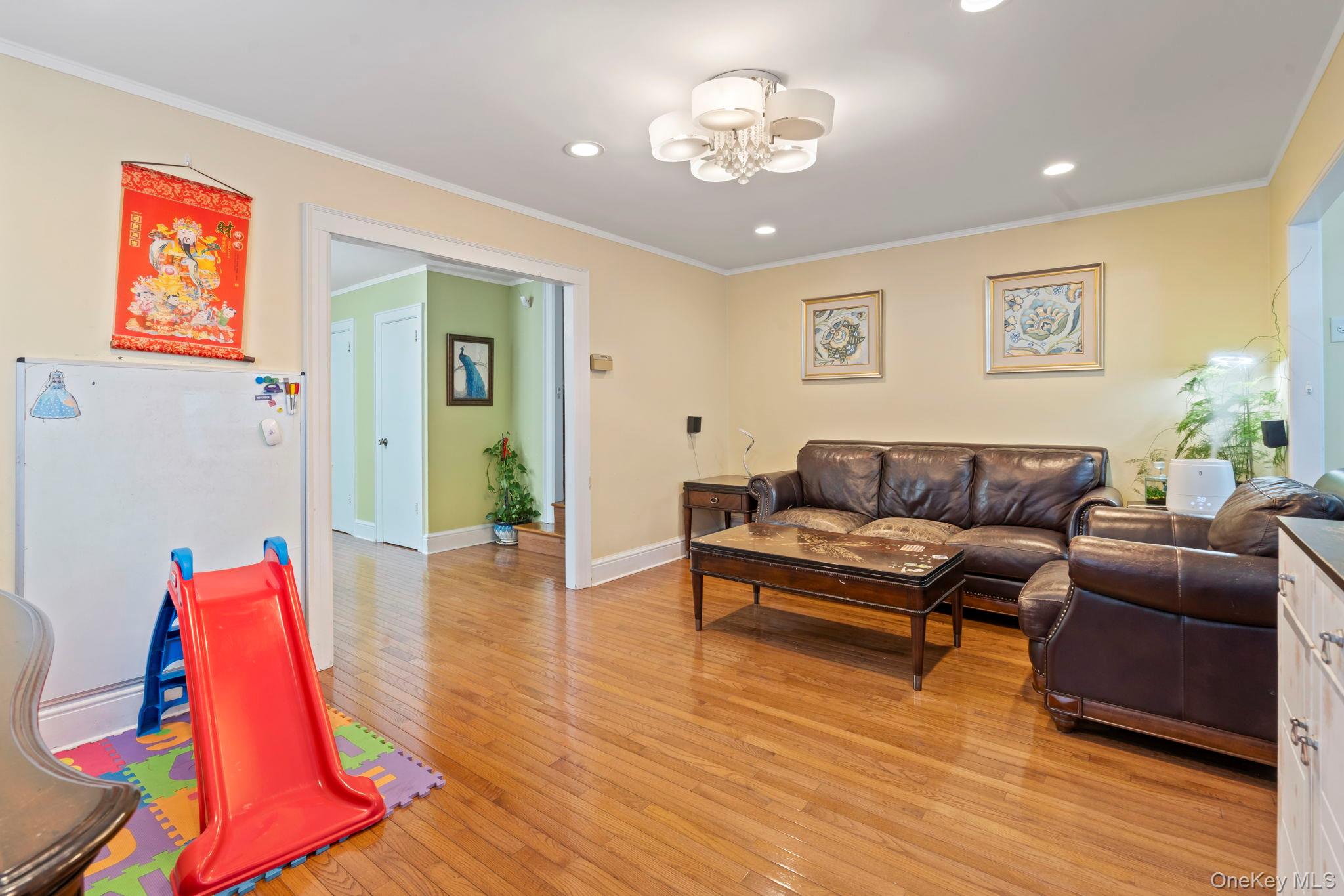 #4 photo, 14-28 156th Street, কুইন্‌স Whitestone , NY 11357