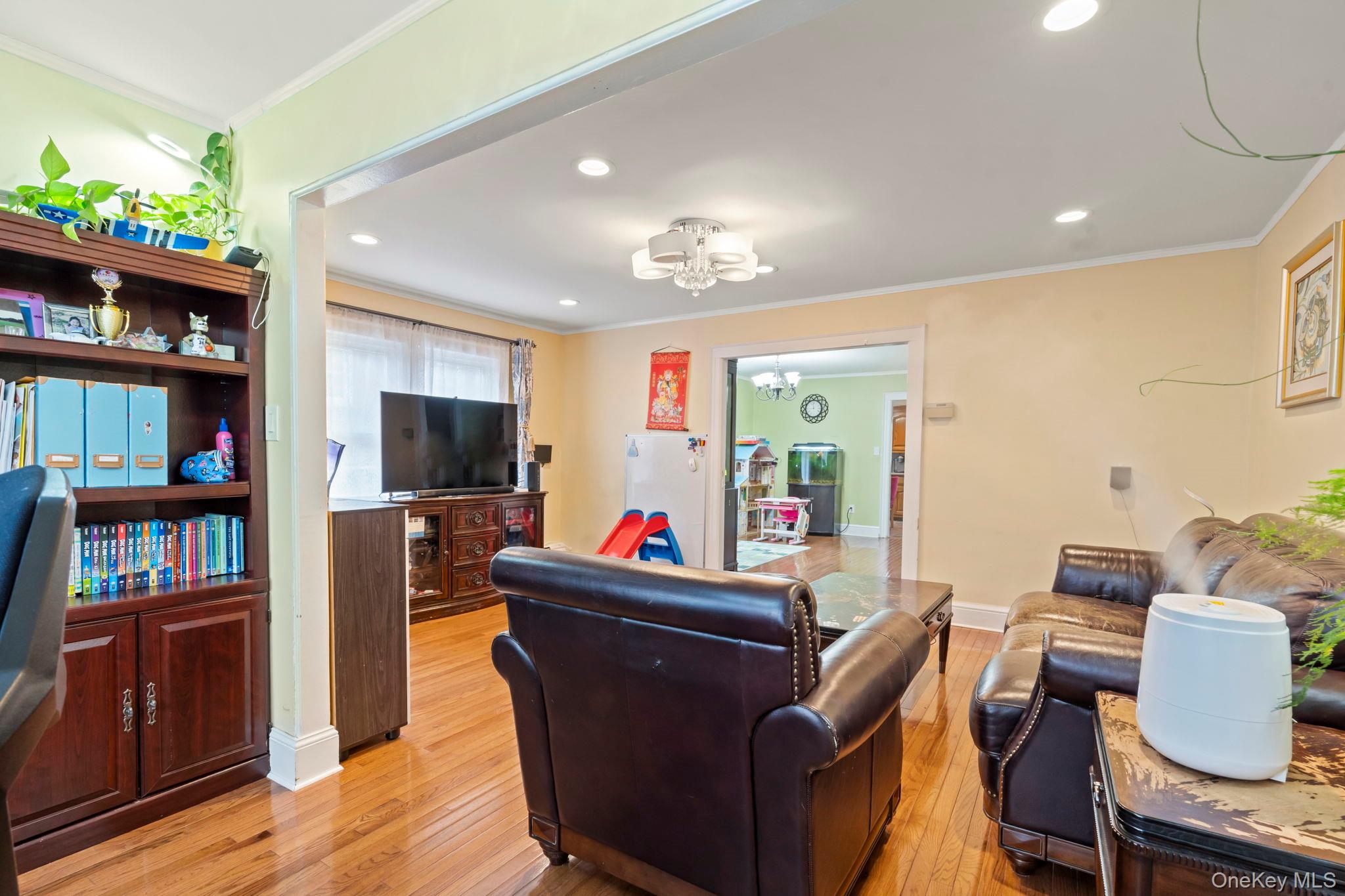 #7 photo, 14-28 156th Street, কুইন্‌স Whitestone , NY 11357