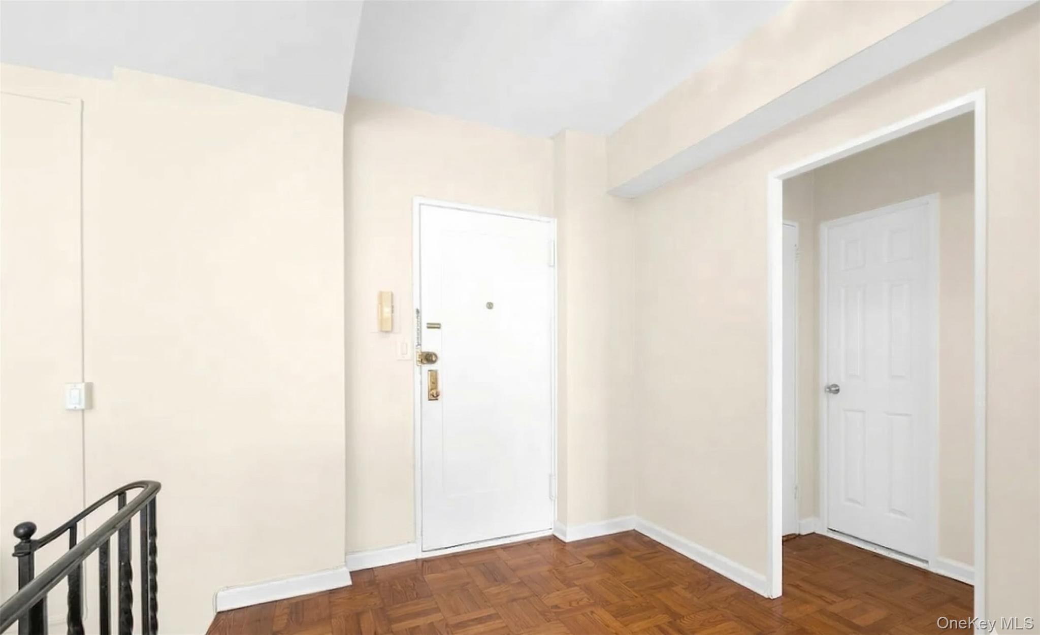 #8 photo, 98-34 63rd Drive, কুইন্‌স Rego Park , NY 11374