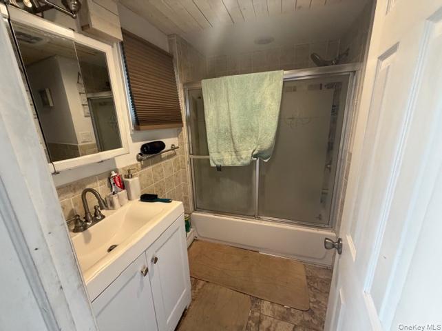 #4 photo, 16 W Marine Avenue, সাফোক কাউন্টি Lindenhurst , NY 11757