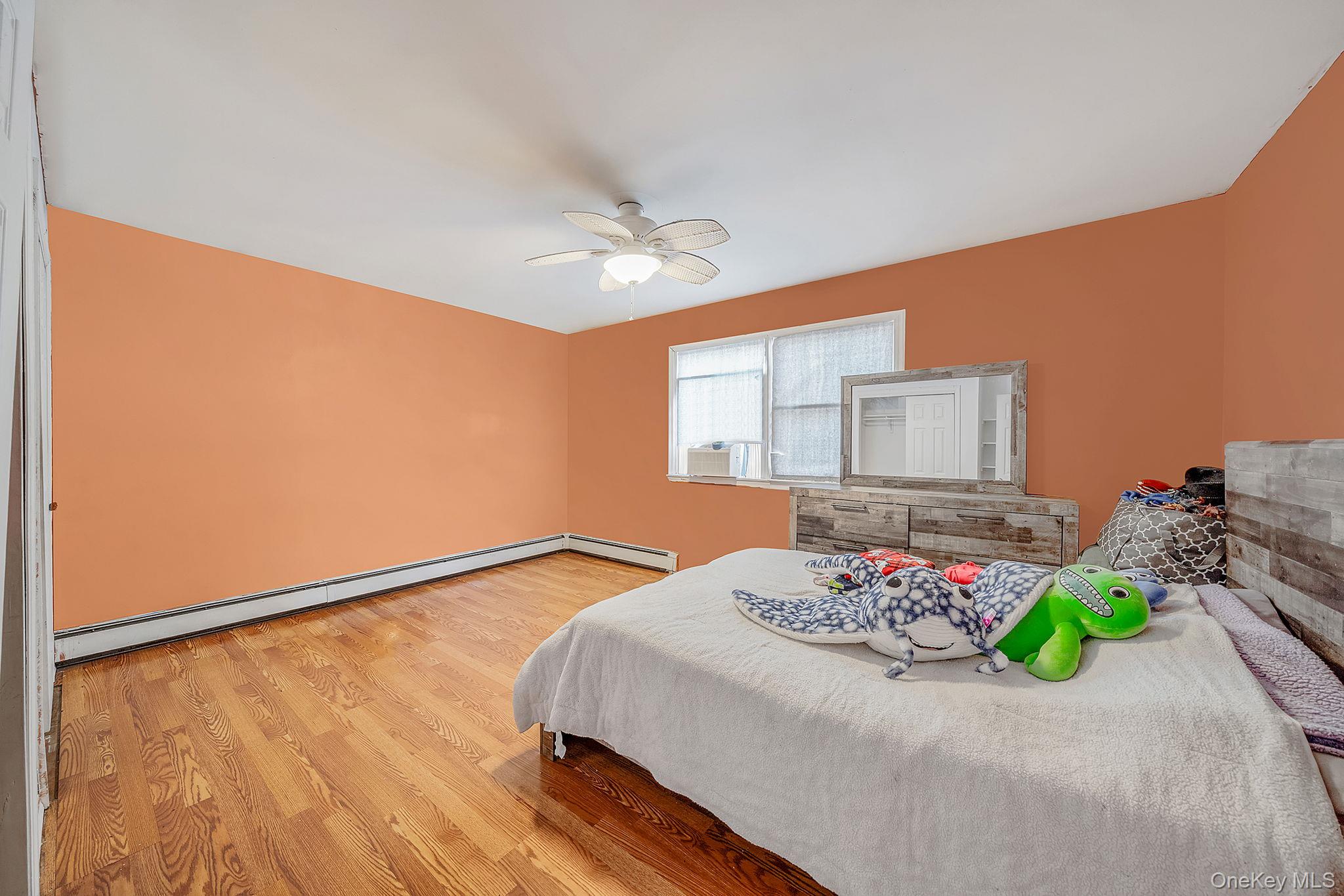 #11 photo, 53 Spruce Street, সাফোক কাউন্টি Central Islip , NY 11722